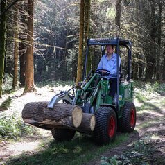 Knikmops - Palletvork met klauw